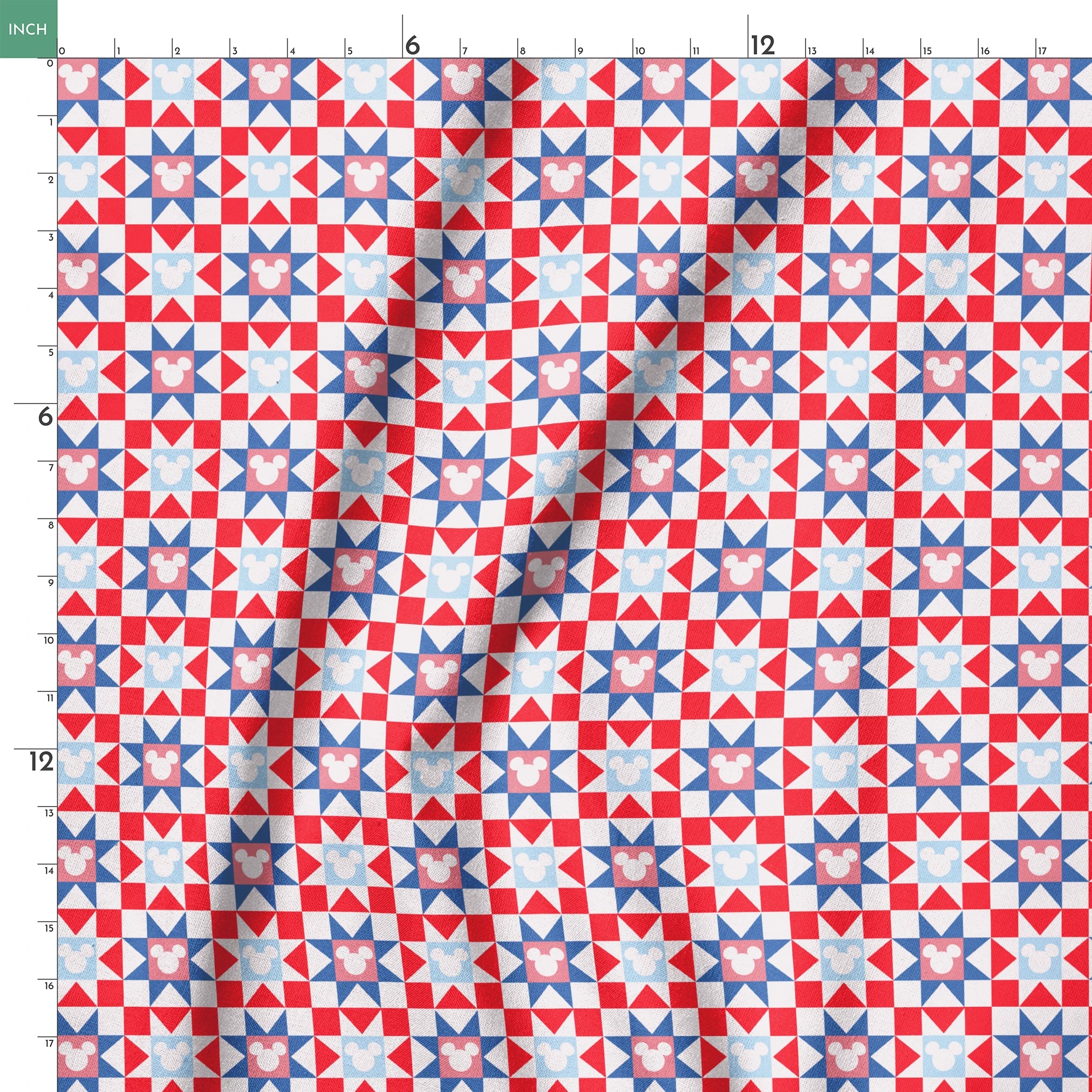 Un patrón de colcha con estrellas en rojo, blanco y azul, con siluetas de Mickey Mouse en el centro de cada estrella. springs ruler 18x18