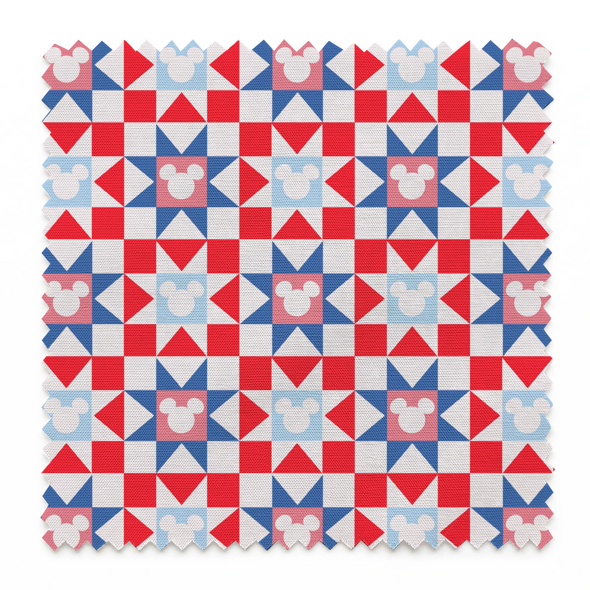 Un patrón de colcha con estrellas en rojo, blanco y azul, con siluetas de Mickey Mouse en el centro de cada estrella. springs swatch pinked